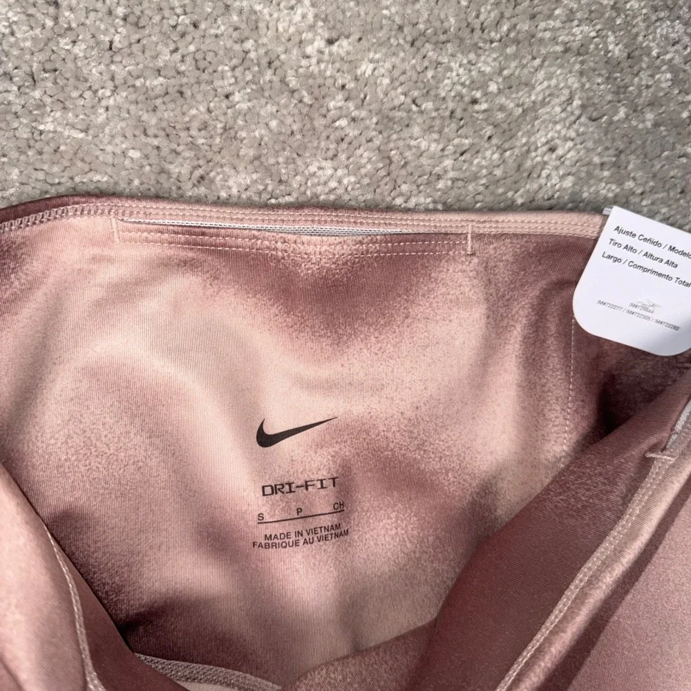 NWT Nike‎ One Women's S Dri-FIT High Rise Full Length Tight Leggings